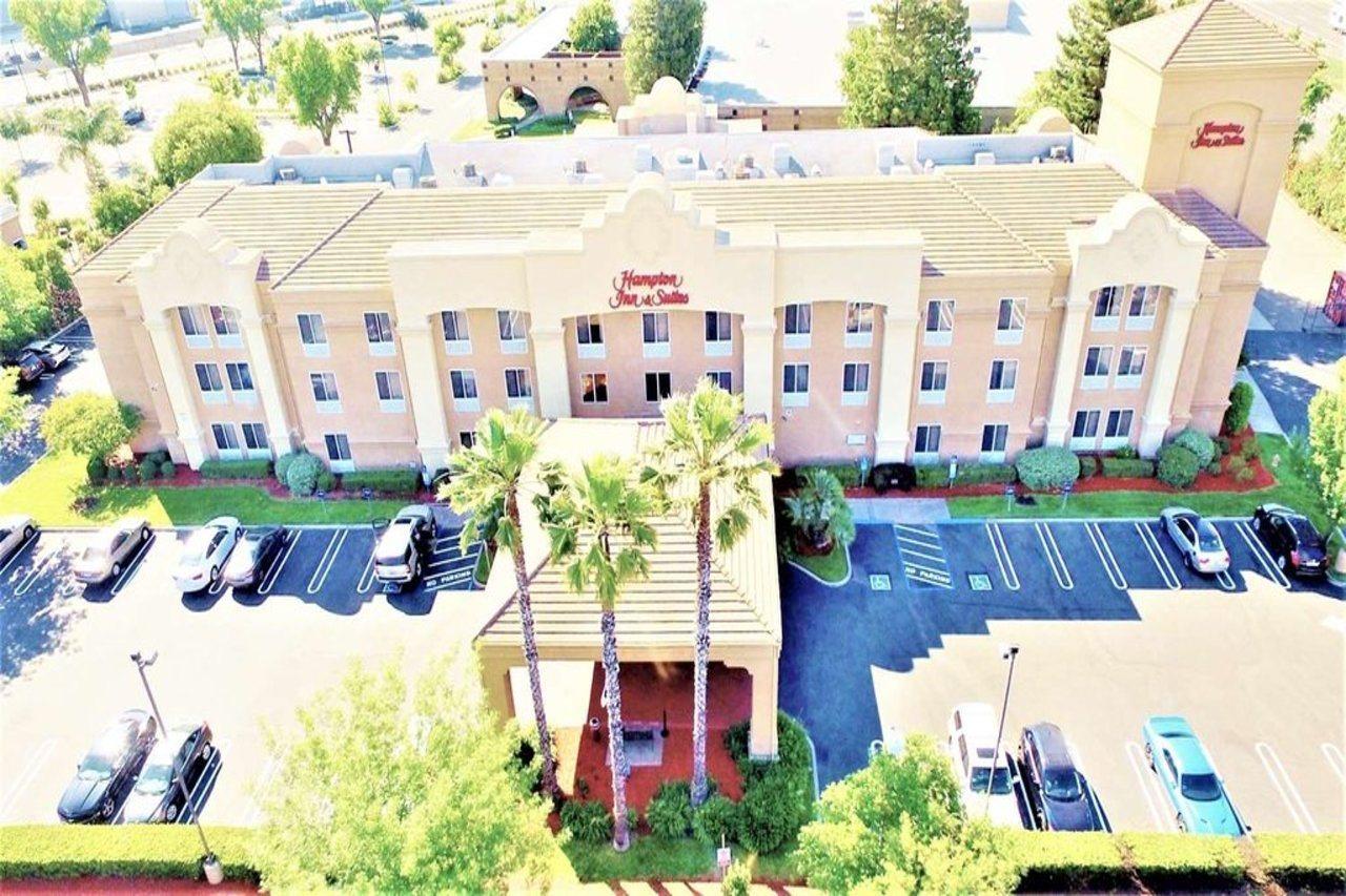 Hampton Inn&Suites Modesto - Salida Extérieur photo