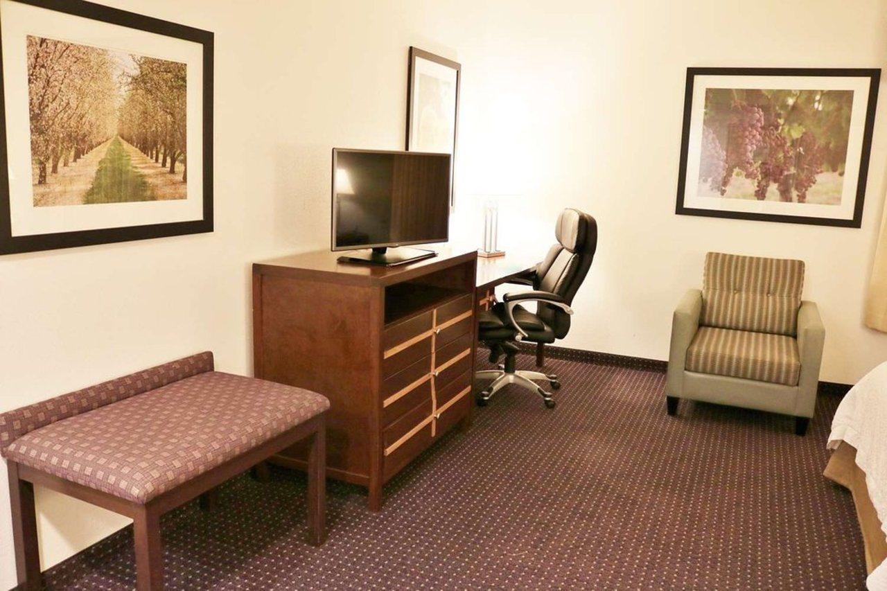 Hampton Inn&Suites Modesto - Salida Extérieur photo