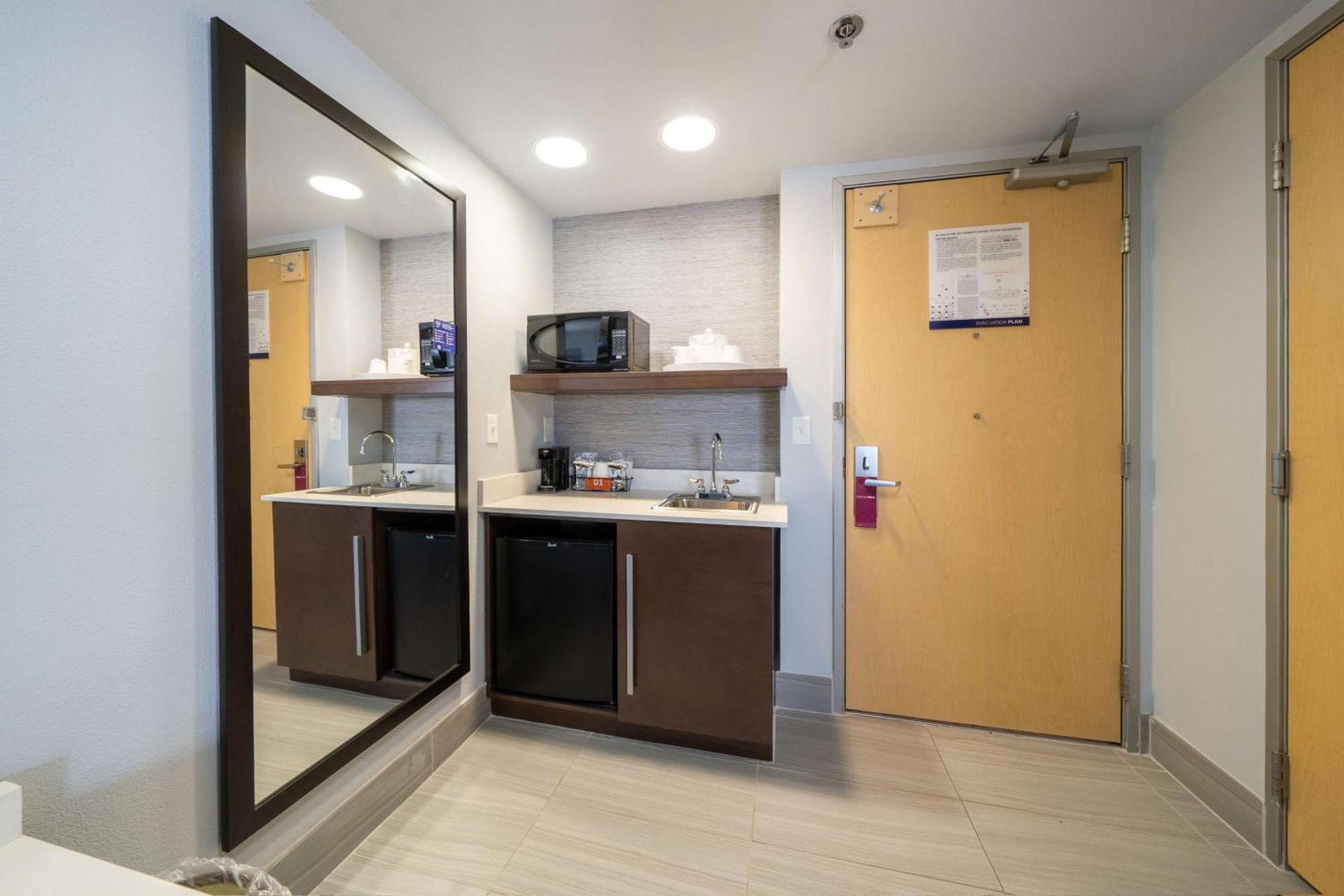 Hampton Inn&Suites Modesto - Salida Extérieur photo